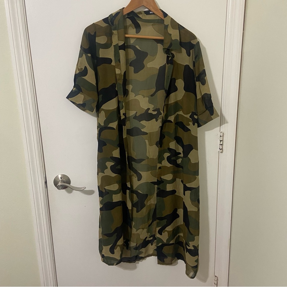 Inomi Women’s Camo Green Sheer Short Sleeve Button-Down Dress Size 2